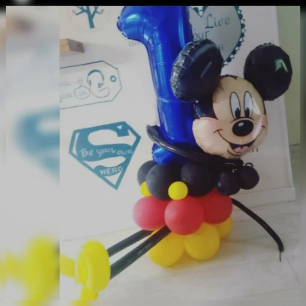 Ballonfiguur van High Five Balloons